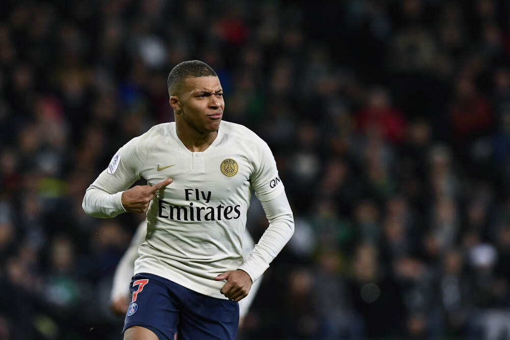 奋斗者最美丽，向坚守岗位的员工致敬！